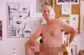 Filmski zvezdnik se je v oddaji brez zadržkov slekel do golega