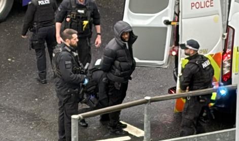 Incident na londonskem letališču: policija pridržala eno osebo #video