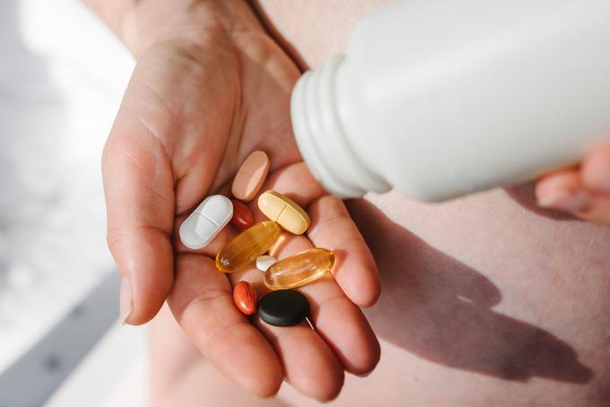 Vitamine lahko zaužijemo tudi prek tablet in kapsul. | Foto: Shutterstock