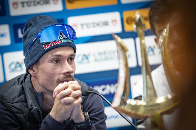 Primož Roglič | Primož Roglič po petih mesecih tekmovalnega premora komaj čaka, da se vrne na dirke. Danes bo štartal v prvi etapi dirke od Tirenskega do Jadranskega morja, kjer je zmagal že dvakrat. | Foto Ana Kovač