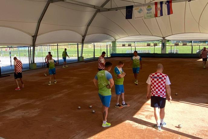 Drama med Slovenci in Hrvati v Ljubljani ni podala zmagovalca