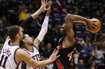 Nesterović in Brezec zmagi spremljala s klopi