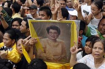 Na Filipinih pokopali ikono demokracije Corazon Aquino