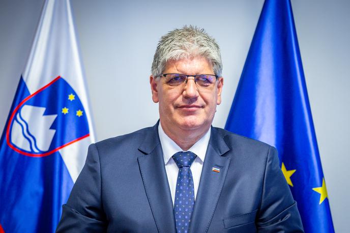 Boštjan Poklukar | Minister Boštjan Poklukar pravi, da policijo sovražimo le, ko nam napiše kazen. | Foto Gaja Hanuna