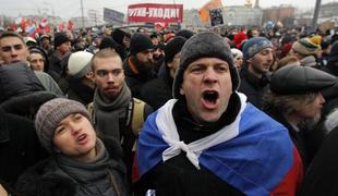 Prva odziva Putina in Medvedjeva na proteste 