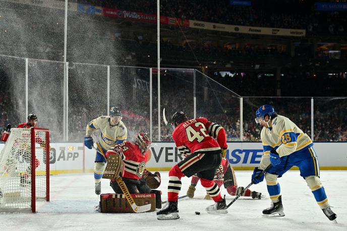 zimska klasika Chicago | Na prvojanuarski klasiki je St. Louis visoko premagal Chicago. Tokrat bosta na prostem palice prekrižala Columbus Blue Jackets in Detroit Red Wings. | Foto Reuters