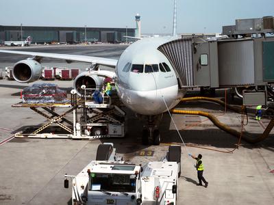Prispelo peto letalo: toliko Slovencev so že evakuirali