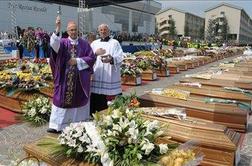 Italija se je z žalno mašo poslovila od žrtev potresa