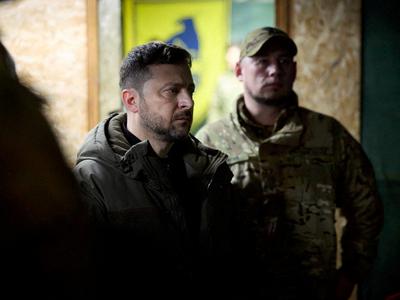 Rusi podnevi napadli Kijev: odjeknilo več eksplozij, ljudje v naglici iskali zavetje