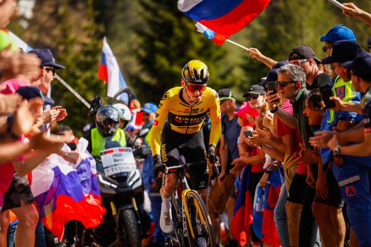 Primož Roglič - prvi Slovenec, ki je osvojil Giro. | Foto: Anže Malovrh/STA