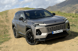 Kakšen je novi toyota RAV4? Vozili smo ga v Španiji. #foto