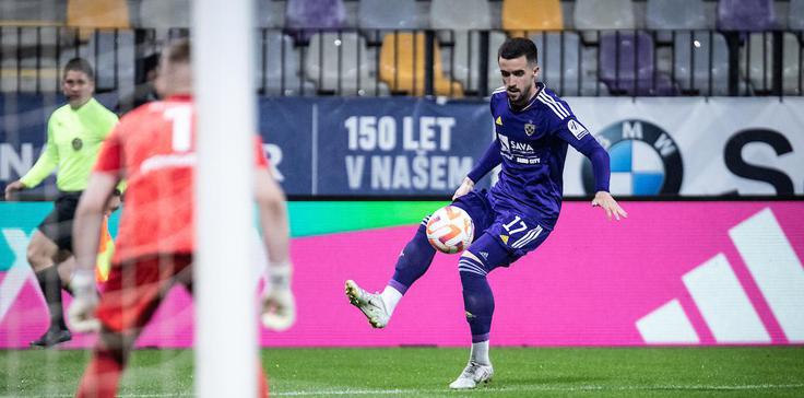 Arnel Jakupović je s 17 zadetki najboljši strelec Prve lige Telemach. | Foto: Blaž Weindorfer/Sportida