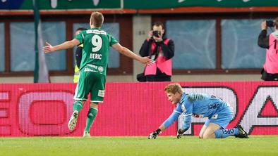 Werder v lovu na Roberta Berića