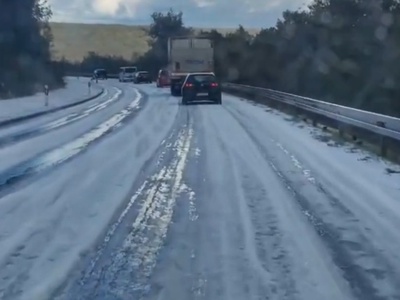 Neurja s točo pustošijo po Sloveniji in Hrvaški