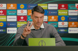 Riera izgubil živce pred mikrofonom: Ogabno! Uefa mora to raziskati. #video