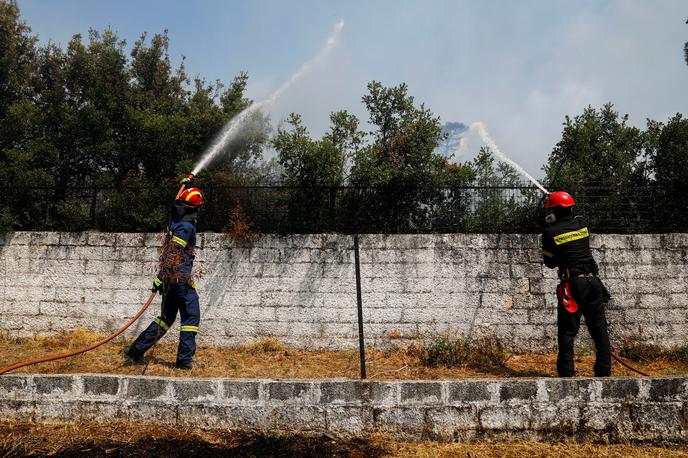 Grčija | Padavine so tako končno prekinile dolgotrajno sušo, ki je bila glavni razlog za uničujoče požare. | Foto Reuters