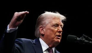 Vrhovno sodišče ZDA naj bi o zakonitosti Trumpovih carin odločilo do konca leta