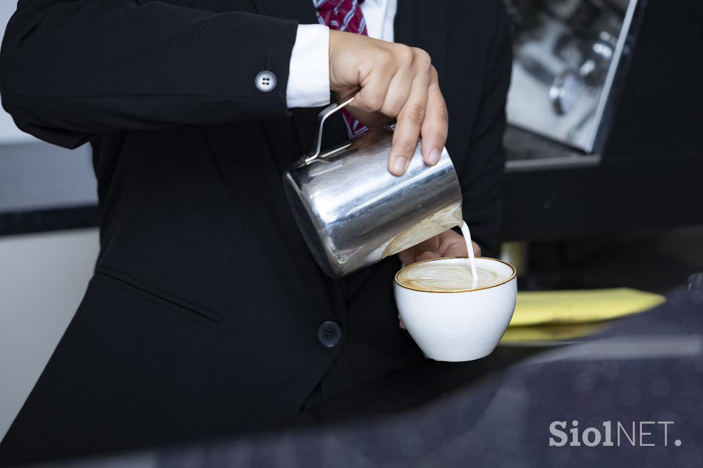 CPI, poklici, strežba, Nina Horvat