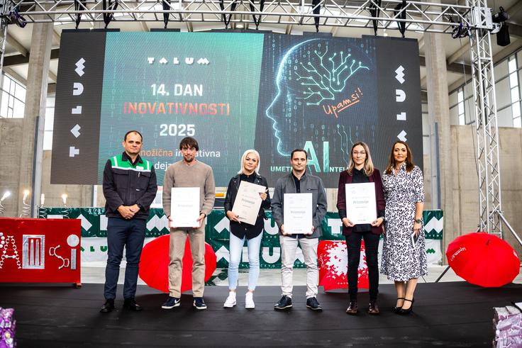 Štirje nagrajenci za množično inovativno dejavnost. | Foto: Stanko Kozel / Talum