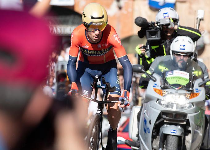 "Veliko kilometrov je še do cilja in pred nami so še najpomembnejše gorske etape," poudarja izkušeni Nibali. | Foto: Sportida