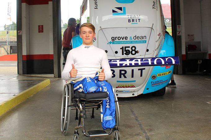 18-letni Morgan želi kljub nesreči, ki mu je spremenila življenje, ostati v avtomobilskem športu. | Foto: Team BRIT