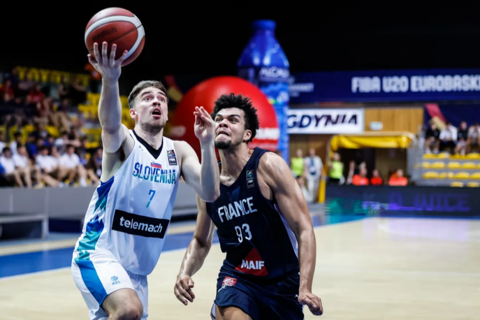 slovenska košarkarska reprezentanca do 20 let Urban Klavžar | Slovenci so v finalu klonili proti Franciji. | Foto FIBA