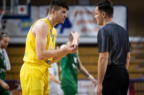 Murić zadel za četrto zmago Šenčurja, ki nima več možnosti za zaključni turnir