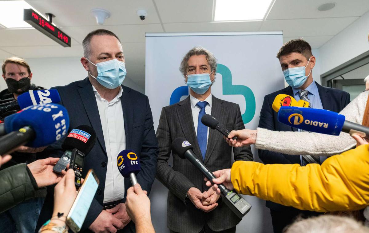 SB Celje | Predsednik vlade Robert Golob in minister za zdravje Danijel Bešič Loredan sta se danes mudila v Celju. | Foto STA