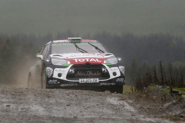 Meeke ostaja v vodstvu na Portugalskem