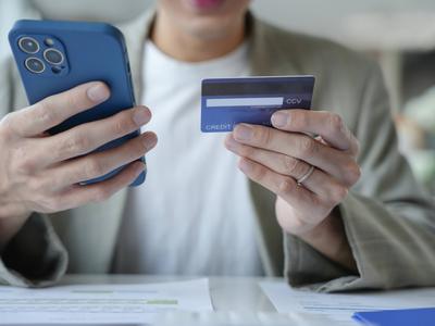 INR računi so tu: komu se izplačajo, kaj prinašajo pri davkih in kje so pasti