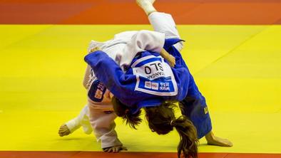 V Nandžingu prva medalja za Slovenijo, judoistka do brona