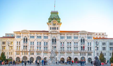 V središču Trsta so v veselem decembru omogočili brezplačno parkiranje