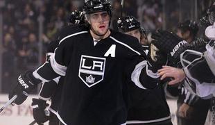 Kopitar podajalec pri zmagi proti Calgaryju (video)