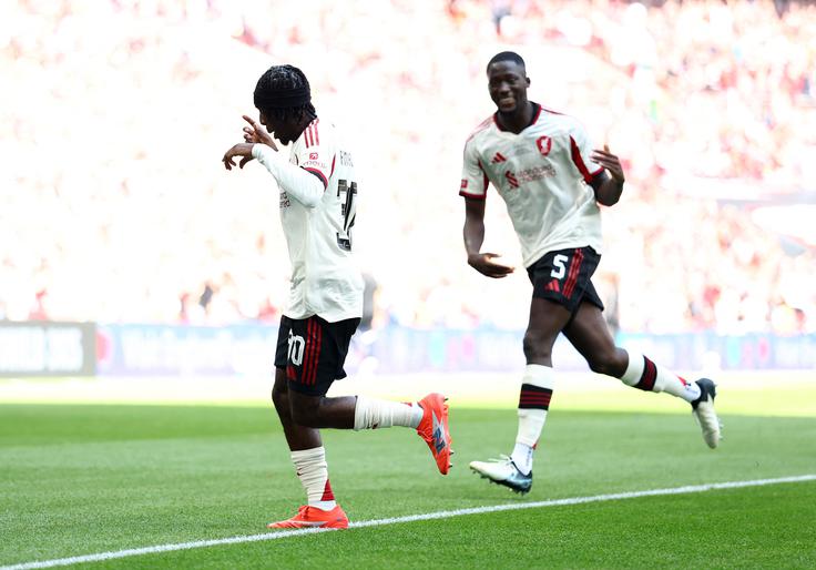 Jeremie Frimpong je poskrbel za vodstvo Liverpoola ob polčasu. | Foto: Reuters