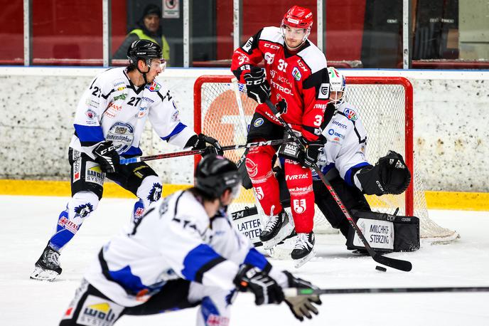 HDD Jesenice : Wipptal Broncos | Jeseničani so proti italijanskemu tekmecu vodili s 4:0, se nato igrali z vodstvom, na koncu pa zmagali s 4:2. | Foto Matic Klanšek Velej/Sportida