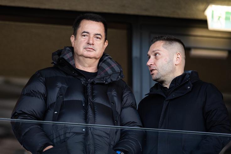 Turški milijonar Acun Ilicali je bil zagotovo navdušen nad začetkom srečanja, ki je povsem pripadel Mariboru. | Foto: Jure Banfi