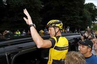 Armstrong bo znova kolesaril na dirki ''tam spodaj''