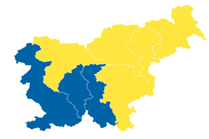 Volitve 2026 | Od skupno osmih volilnih enot se je Svoboda na prvo mesto uvrstila v treh, SDS pa v petih.  | Foto DVK
