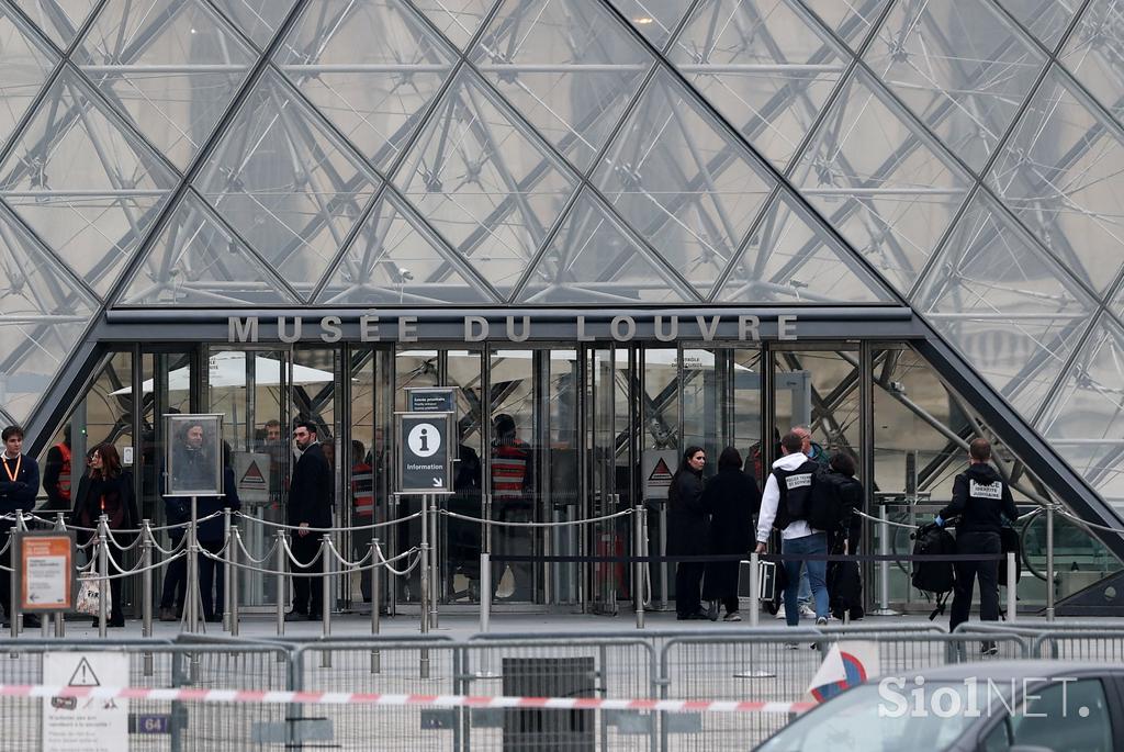 Tatovi oropali Louvre