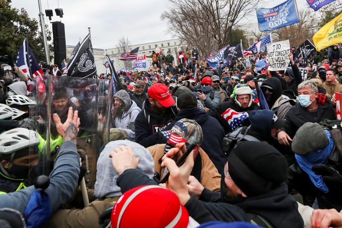 Nemiri v Washingtonu | Več kot polovica od približno tisoč ljudi, ki so bili obtoženi zveznih kaznivih dejanj, povezanih z napadom na kongres, je priznala krivdo. | Foto Reuters