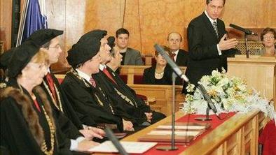 Pahor za avtonomijo univerze