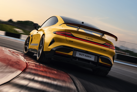 Pet sekund do stotice? Kitajci bi omejili pospeške električnih avtomobilov.