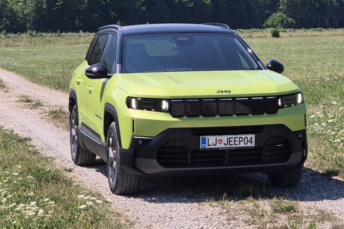 Jeep compass | Compass je Jeepov izdelek, ki ga vidim v vlogi povečanega avengerja. Morda mu pripade kakšna oblikovalska nagrada … | Foto Aleš Črnivec