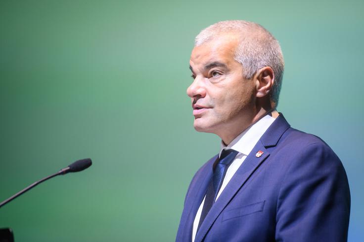 Če gre za poziv gospodarstvu, Arsenovičevo razmišljanje ni sporno, pojasnjuje strokovnjak za lokalno samoupravo Boštjan Brezovnik. | Foto: STA ,