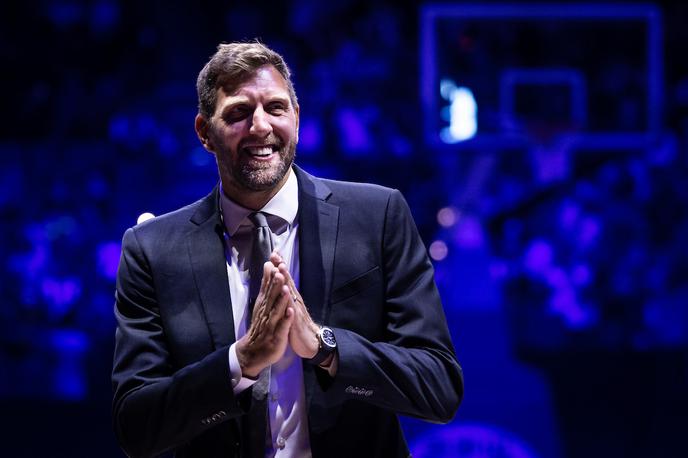 Dirk Nowitzki | Dirk Nowitzki je bil v središču pozornosti v Kölnu, kjer so upokojili njegov reprezentančni dres. | Foto Vid Ponikvar