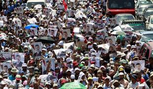 Egiptovska vlada policiji ukazala, naj odstrani protestnike