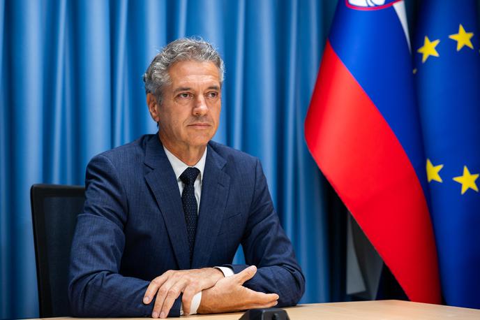 Robert Golob | V kabinetu predsednika vlade tega ne komentirajo, komuniciranje glede postopka prepuščajo Golobovemu pooblaščencu Stojanu Zdolšku. | Foto Vlada Republike Slovenije