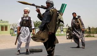 V Afganistanu siloviti spopadi za ključna mesta