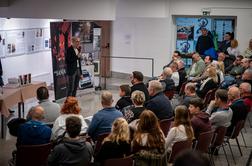 Prišle so legende in njihovi nasledniki: večer avtošportnih "sanjačev" na Vrhniki #foto