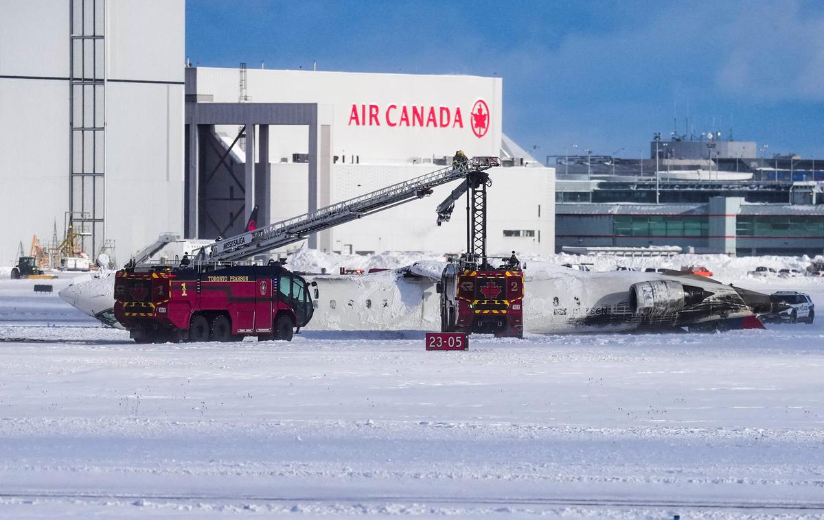 Delta air lines | Na krovu je bilo 76 potnikov in štirje člani posadke. Vsi so preživeli.  | Foto Reuters